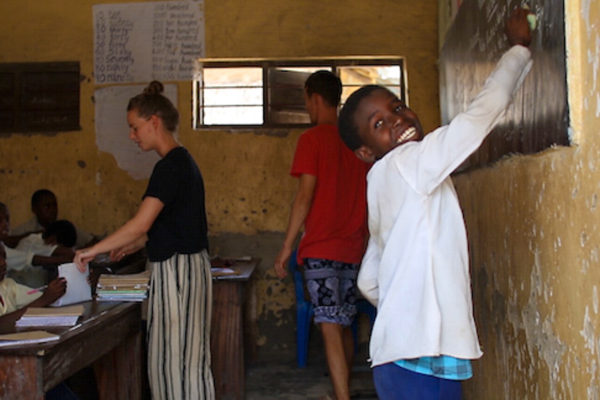 Frivilligt arbejde Afrika Zanzibar Højskolen Hands on Zanzibar engelsk undervisning-