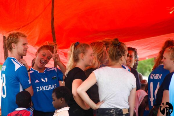Frivilligt arbejde - Sportsdag 2 - Højskole i udlandet - Zanzibar Højskolen Afrika_-6
